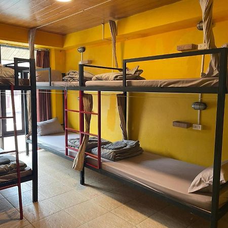 Over The Moon Hostel Ban Houayxay Esterno foto