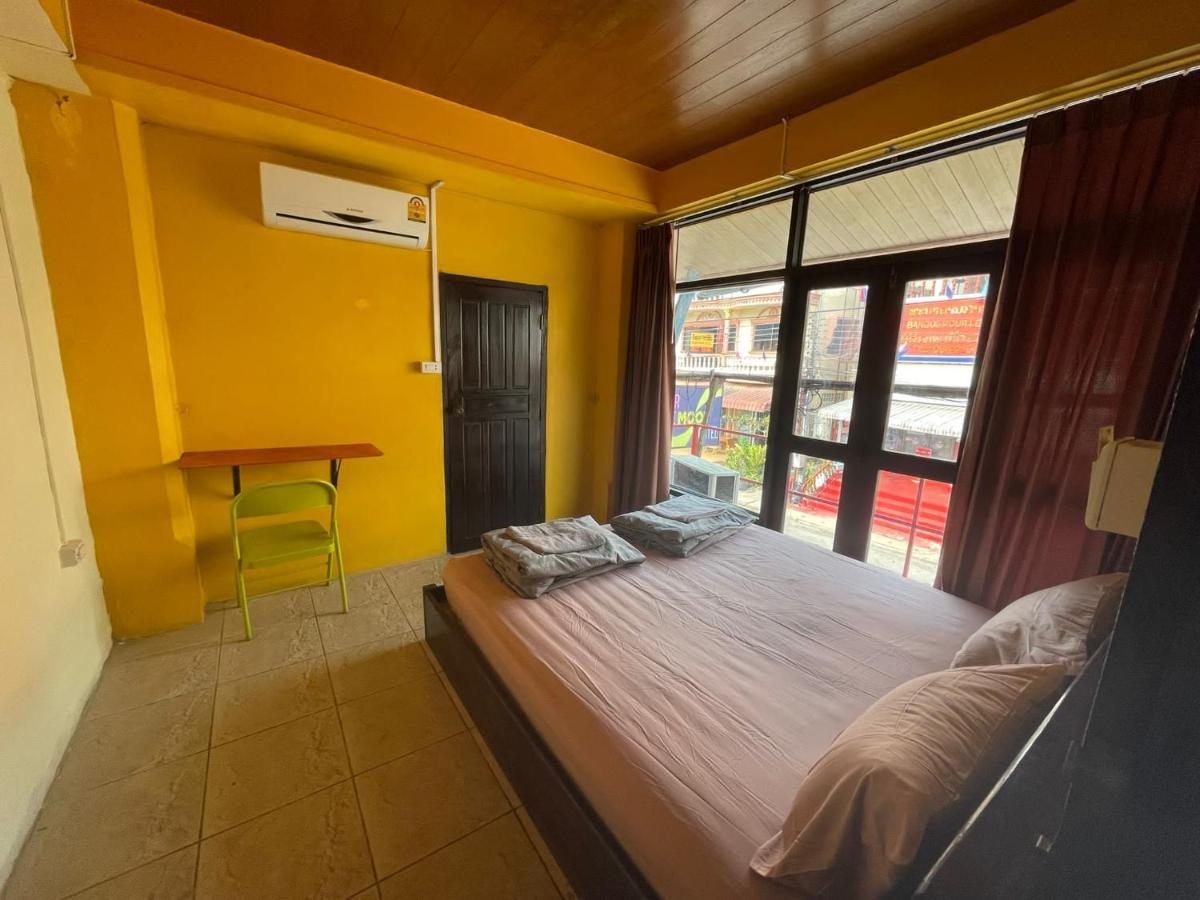 Over The Moon Hostel Ban Houayxay Esterno foto