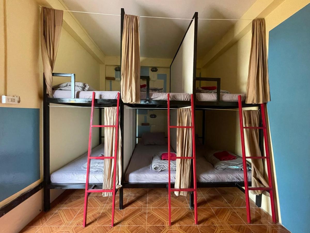 Over The Moon Hostel Ban Houayxay Esterno foto